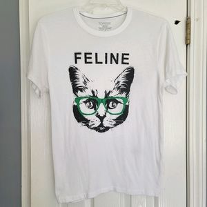 EllandEmm Feline T-shirt Size Medium